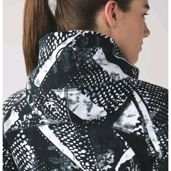 Lululemon Scuba Hoodie Zip Up Women's Sz 6 Activewear Sportswear Gym Workout - Picture 2 of 10